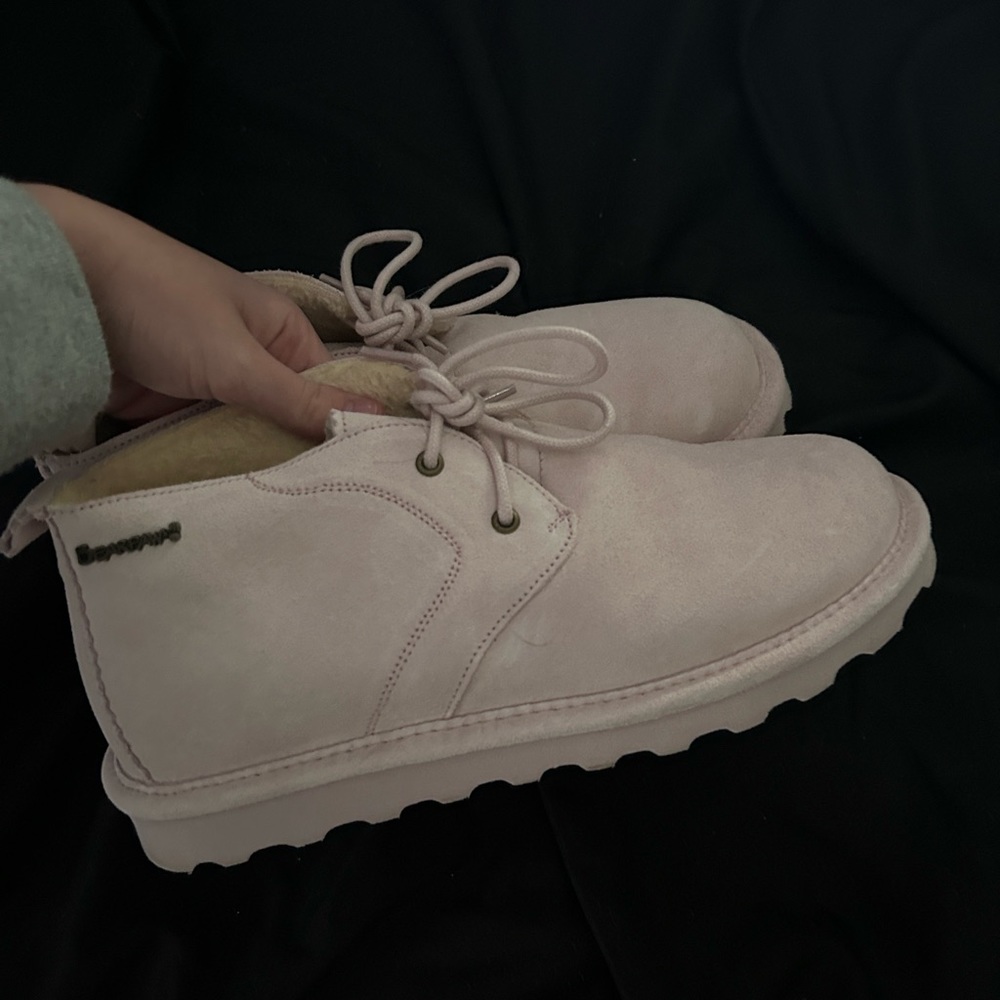 Bearpaw Skye boots: Women’s 9